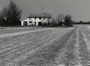 Landschaft bei Forli mit einem typischen Bauernhaus