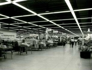 DEZ Einkaufszentrum, 1968