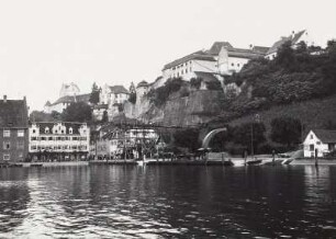 Meersburg, Stadtansicht von Süden mit Altem und Neuem Schloss, Hotel Seehof und Hafen