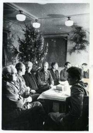 Weihnachtsfeier des Nationalkomitees "Freies Deutschland"