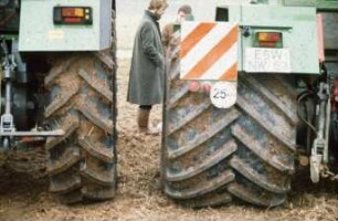 Fotografie: Traktor, Reifen, Terrareifen
