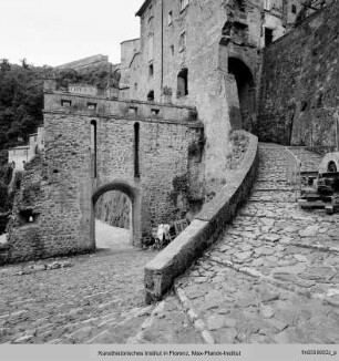Porta dei Merli, Sorano