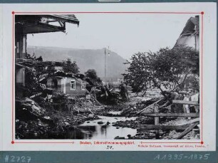 Leporello Hochwasseransichten, Blatt 24: Das vom Hochwasser am 30./31. 7. 1897 zerstörte Haus des Kaufmanns Görner in Deuben (Freital)