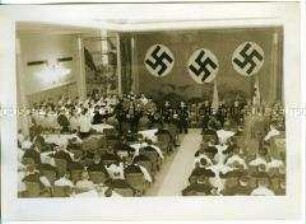 Nationalsozialisten an Bord des Hochseepassagierdampfers "Bremen"/ "Columbus"