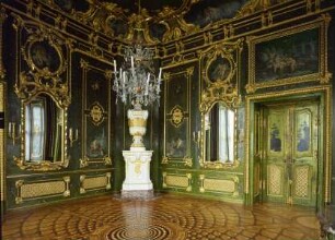 Ehemalige fürstbischöfliche Residenz — Nördliche Kaiserzimmer & Appartement der Kaiserin — Grünlackiertes Zimmer & Spielzimmer & Raum 21