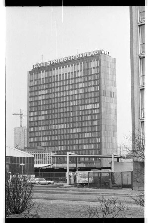 Kleinbildnegativ: Axel-Springer-Verlag, 1976
