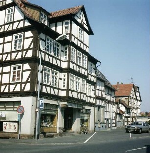 Schwalmstadt. Schloss Apotheke. Schrägansicht