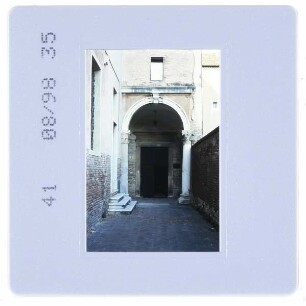 Venedig, S. Nicolò al Lido : Portal