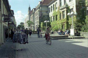 Erlangen: Fußgängerzone zwischen Instituten