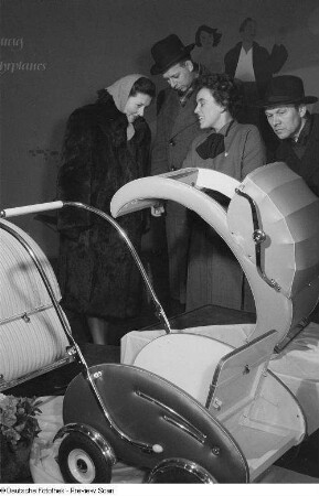 Kinderwagen auf der Leipziger Frühjahrsmesse