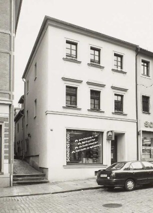 Radeberg, Wohnhaus : Radeberg. Wohnhaus mit Laden. Hauptstraße 20. Um 1870. Straßenansicht