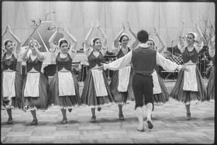 Folklore-Gruppe, 1970er Jahre. SW-Foto © Kurt Schwarz.