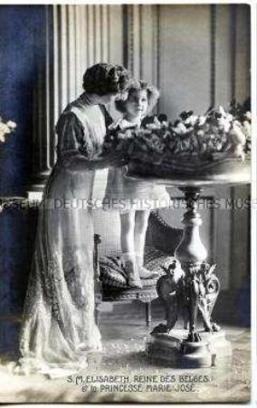 Die belgische Königin Elisabeth mit ihrer Tochter Marie José