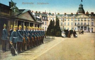 Postkartenalbum. "Karlsruhe - Schlosswache". Schloss