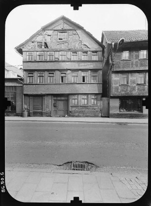 Schmalkalden, Auer Gasse. Wohnhaus mit Laden. Straßenfront
