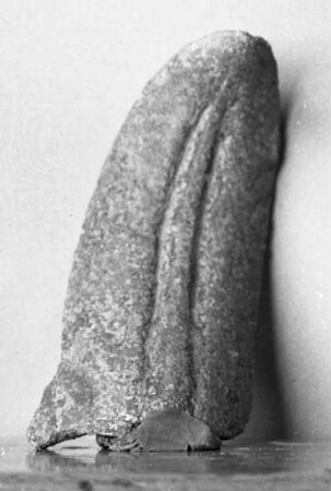 Blattförmige Spitze (Fragment einer Bronzestatue?)