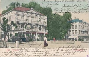 Brunnenplatz mit Haus Ockel und Haus Uslar