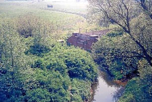 Bad Oldesloe: Stillgelegte Eisenbahnbrücke über die Barnitz