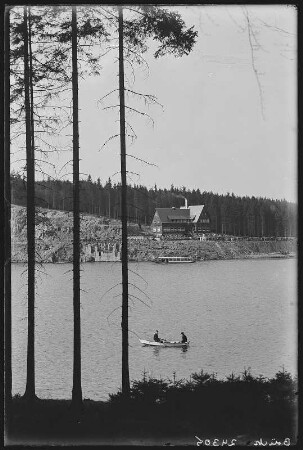 Kriebstein. Stausee mit Boot - Gasthaus