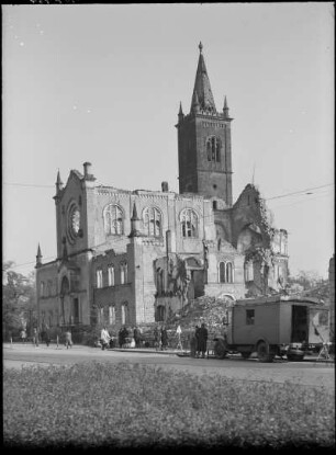 Ruine der katholischen Kirche St. Franziskus Xaverius : Dresden-Neustadt, Hauptstraße. Ruine der katholischen Kirche St. Franziskus Xaverius
