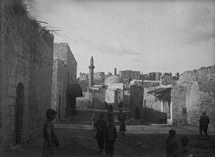 Aleppo, Blick auf Moschee und Burg im asiatischen Viertel