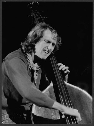 Andrzej Cudzich : Portrait des Jazz-Kontrabassisten Andrzej Cudzich