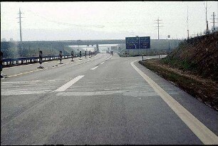 Ausfahrt West von Fahrbahn West (AK Hegau Richtung Schaffhausen)
