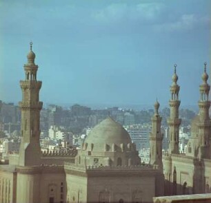 Blick auf Dach und Minarette der Muhammad-Ali-Moschee