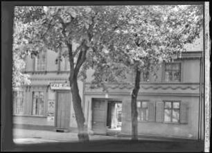 Häuserfassaden in der Knobelsdorffstraße