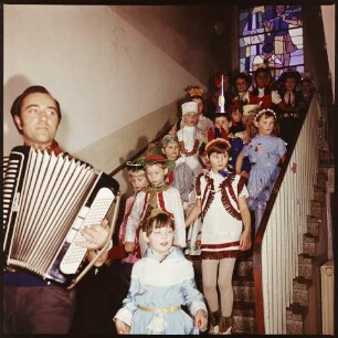 Kinderfasching, Bild 2. Farbfoto, 1970er Jahre © Kurt Schwarz.