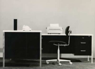 Pohlschröder Büromöbelprogramm "Form 3900", Arbeitsplatzt"L-Form" von Willy Herold