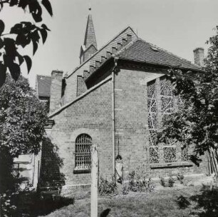 Katholische Kirche Maria - Hilfe der Christen und Pfarrhaus