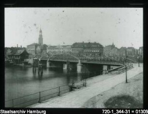 Baumwall, Steintor