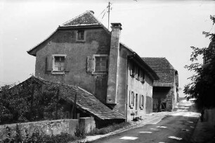 Rheinweiler: Haus am Hang