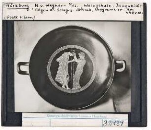 Würzburg: M. v. Wegner-Museum, Weinschale, Attisch, Brygosmaler (um 490 v. Chr.)