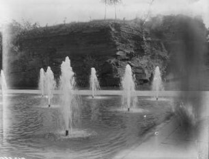 Brunnen mit Fontainen : Brunnen mit Fontainen
