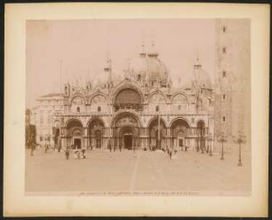 Markusdom (Basilica di San Marco), Venedig: Ansicht des Platzes mit der Basilika
