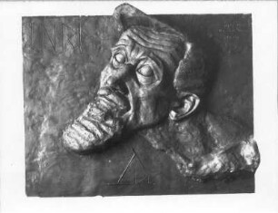 INRI (Relief). Bronze (1929; E. Richter). Dresden-Südvorstadt, Eisenstuckstraße, Atelier der Künstlerin