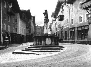 Berchtesgaden. Markt mit Löwenbrunnen (19. Jahrhundert)