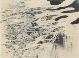 Spiegelndes Wasser