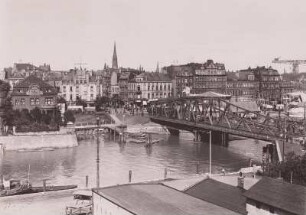 Bremerhaven, Stadtansicht : Bremerhaven. Blick über die Geeste nach Südosten