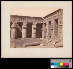Thèbes. Médinet-Abou. Colonnes de la 2e cour