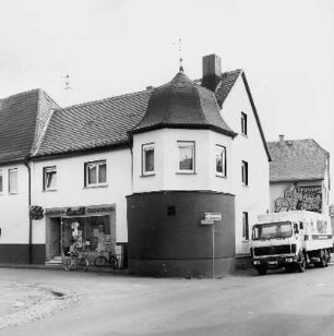 Turm-Rumpf der ehem. Cleen''schen Burg; Friedberg, Borngasse (bei Nr. 42)