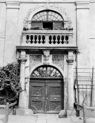 Gießmannsdorf (Kreis Zittau), Schloßportal : Portal und Schloß
