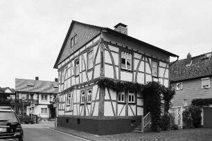 Wohnhaus; Wehrheim, Zum Stadttor 17