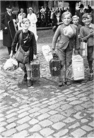 Rückkehr Berliner Kinder von einem Landaufenthalt