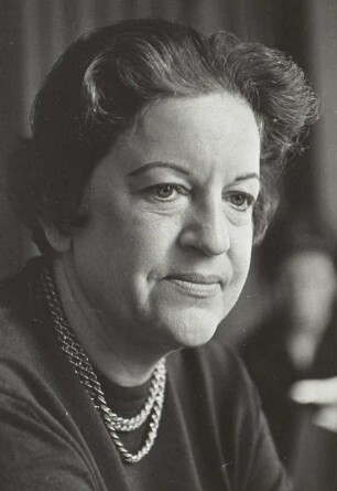 Porträt Astrid Varney (1918-2006; Sopranistin). Aufnahme 1968. Fotografie von Evelyn Richter
