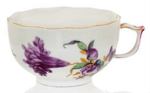 Tasse mit Blumendekor