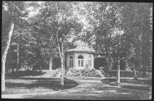Bad Sulza. Trinkhalle im Kurpark