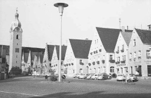 Schwandorf: Marktplatz mit Giebelhäusern